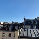 Triplex In Paris Center