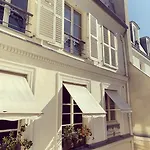 Triplex In Paris Center