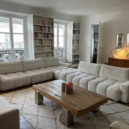 Apartment Triplex In Center
